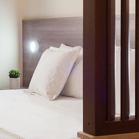 Blubay Suites By St Hotels Gzira Экстерьер фото